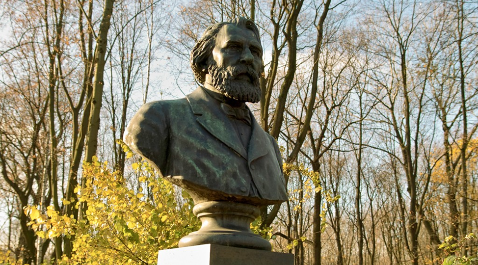 Некрополь российской интеллигенции в Санкт-Петербурге. "Литераторские мостки" — место захоронения знаменитых русских литераторов. Часть 8