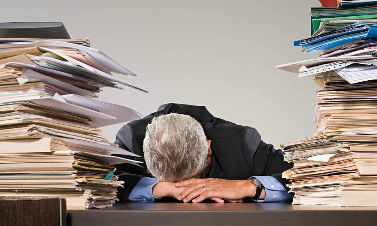 Картинка отсюда: https://ot53.ru/index.php/component/content/article/2-novosti/2048-kto-dolzhen-vydavat-napravleniya-na-predvaritelnyj-i-periodicheskij-medosmotr-speczialist-po-oxrane-truda-ili-otdel-kadrov-.html?utm_medium=organic&utm_source=yandexsmartcamera