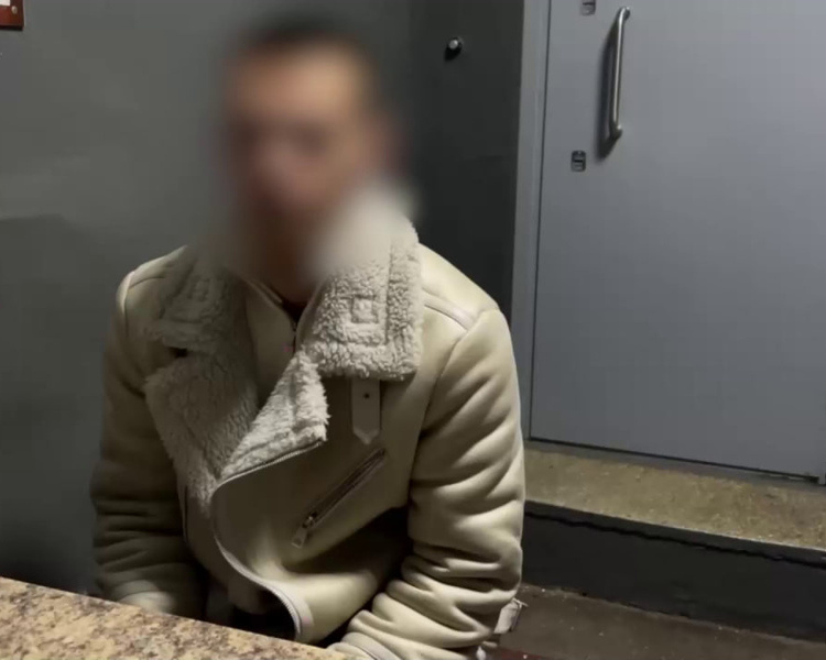     В Железногорске Курской области задержали 22-летнего закладчика наркотиков