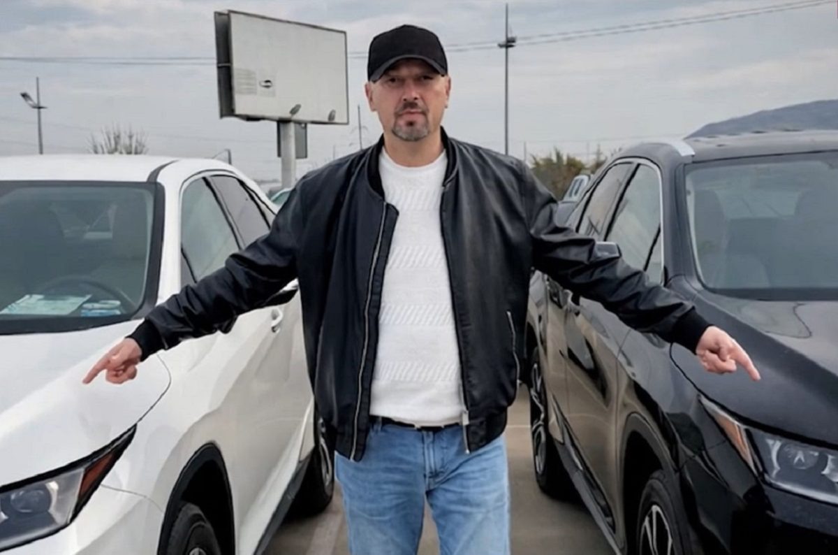    Алексей Комаров обещал доставить автомобили в лучшем виде