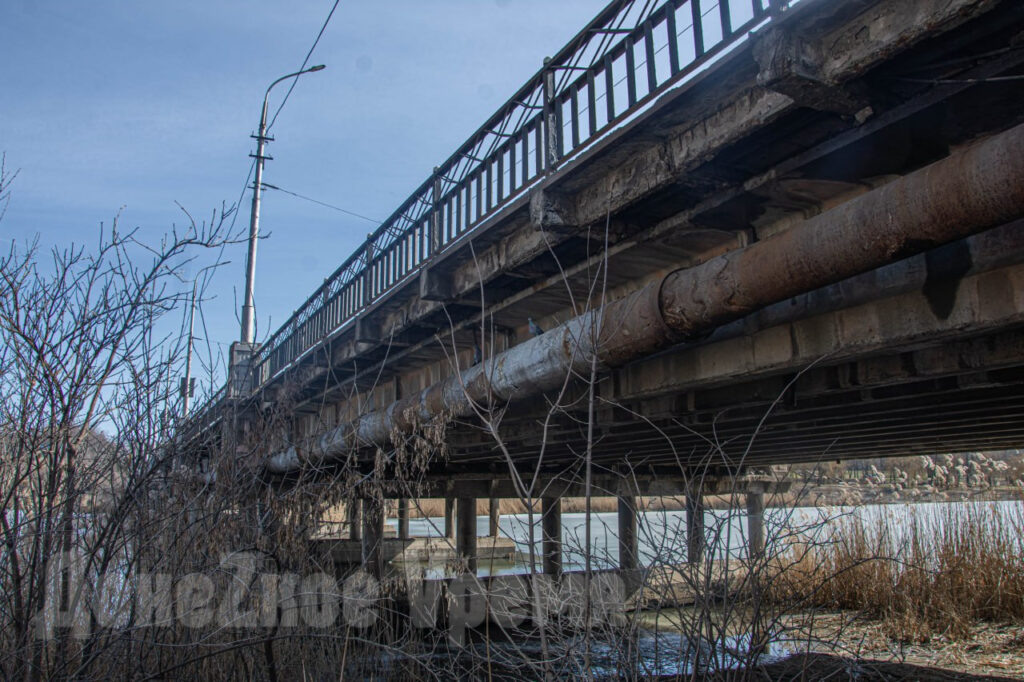 Состояние моста по бульвару Шевченко в Донецке /Фото: Давид Худжец