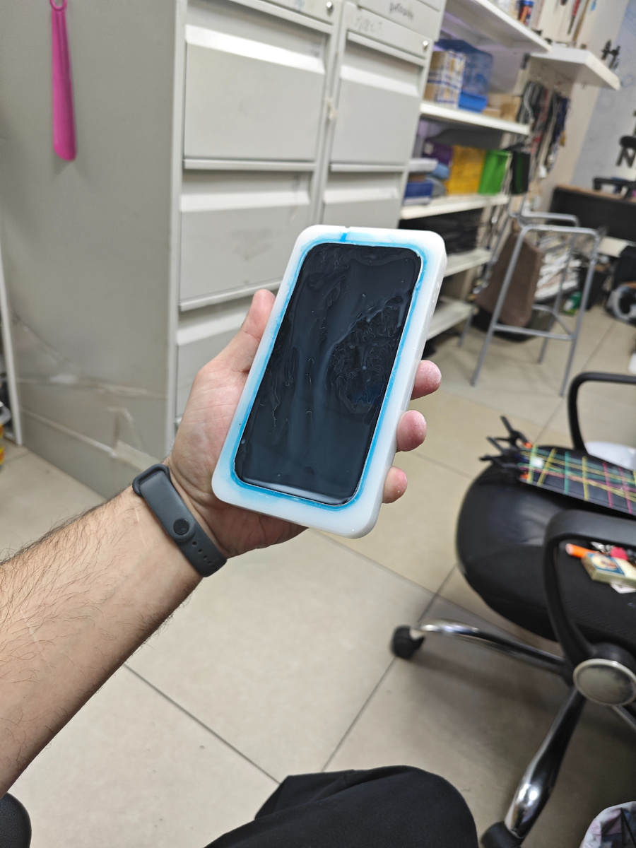 Сняли с аппарата и будем проверять. Полировка Айфона Рф