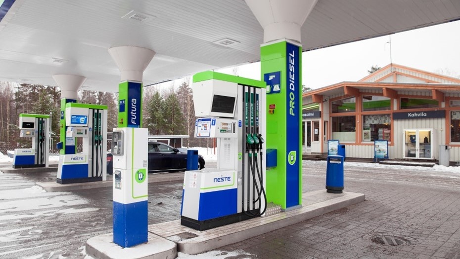    Автозаправочная станция Neste в Финляндии. Автор фото: Julia Kuznetsova / Shutterstock / FOTODOM