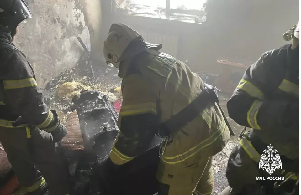    Пожар в многоквартирном доме в Майме. Источник: ГУ МЧС России по Республике Алтай