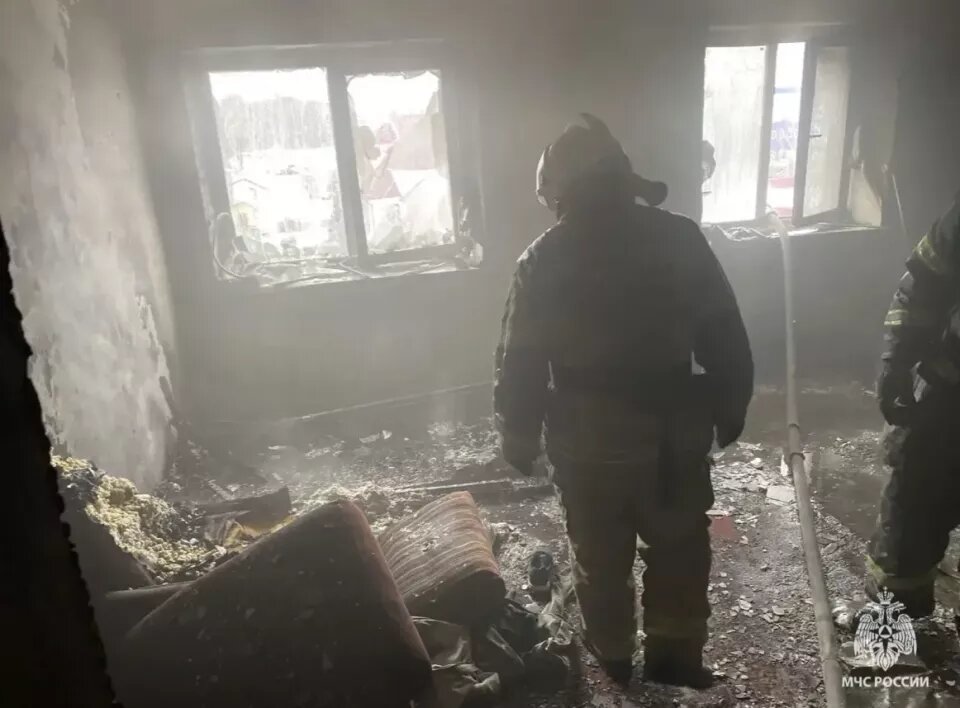    Пожар в многоквартирном доме в Майме. Источник: ГУ МЧС России по Республике Алтай