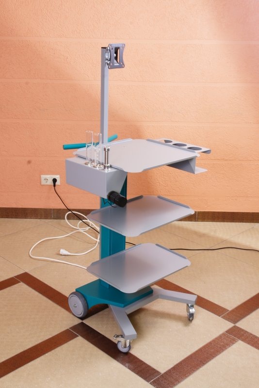 Рис. 2 тележка для эндоскопов ZERTS (Москва)