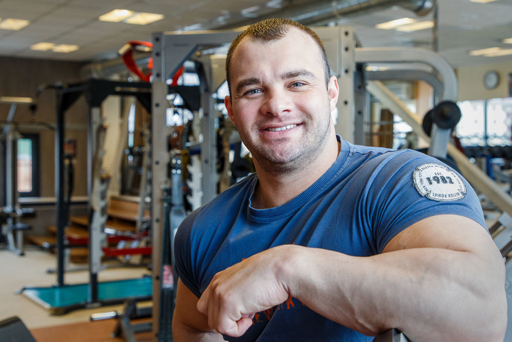    Владимир Виноградов — бодибилдер с именем, ему сам Шварценеггер руку жал. Фото: ИА «Республика»/Леонид Николаев