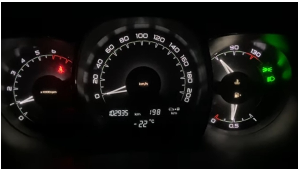 Сколько на самом деле греть мотор зимой? ❄️ Разбираемся без мифов!