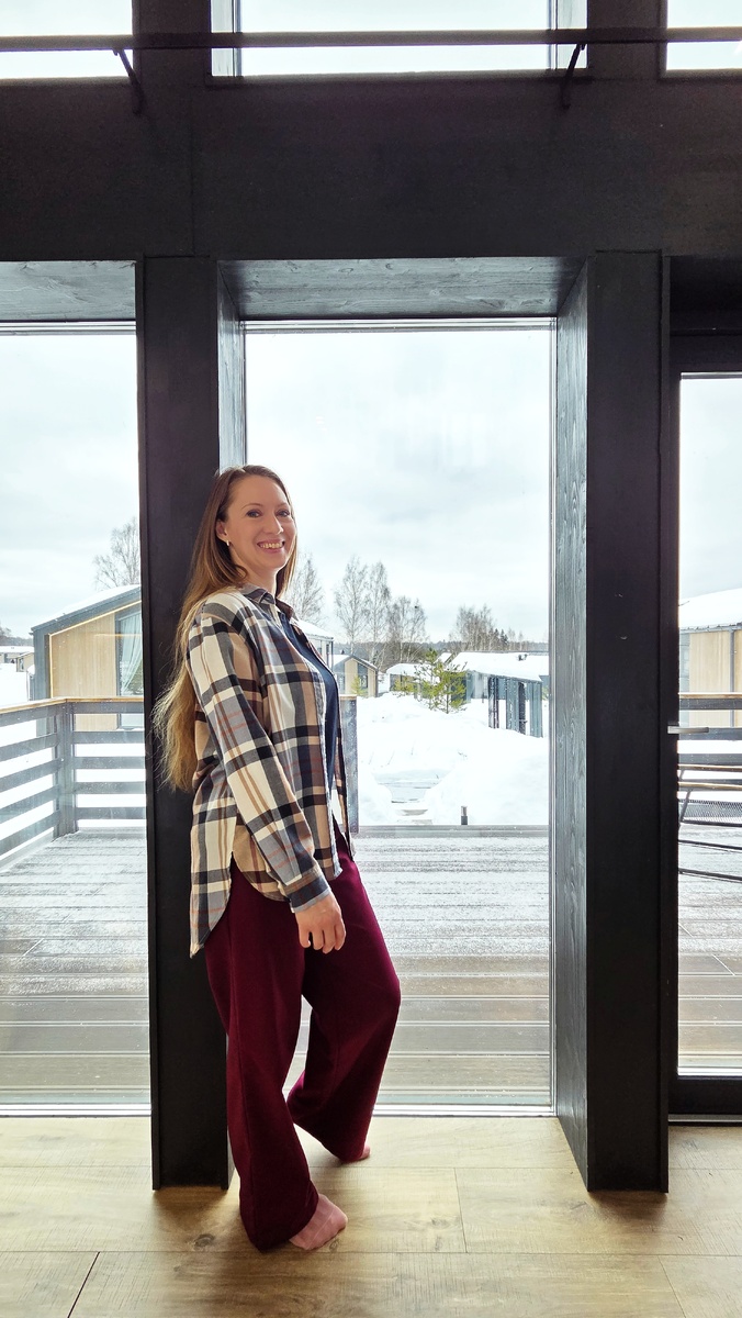 Не просто панорамные окна, а стеклянная стена высотой в два этажа