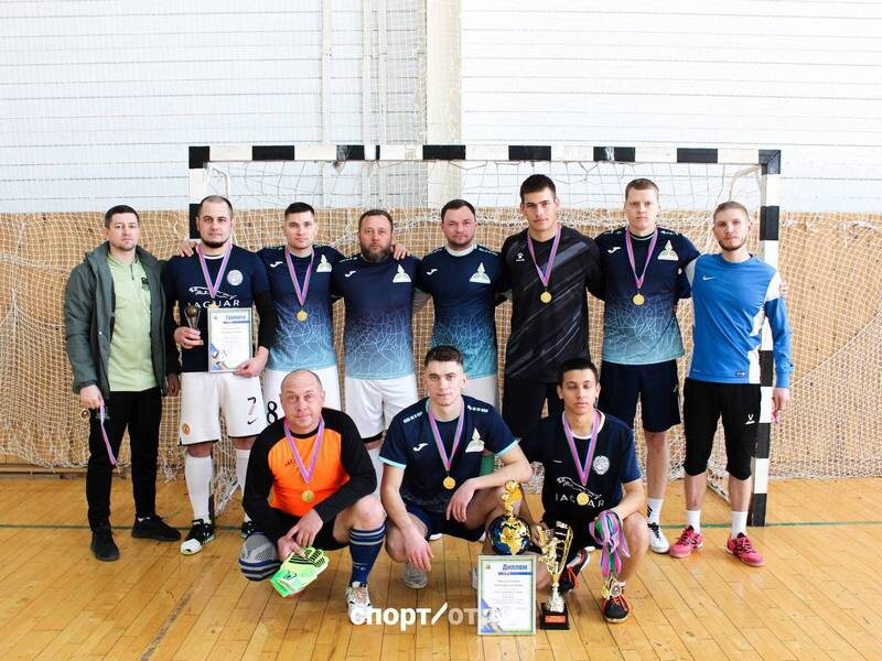    В спортивном комплексе станицы Новопокровской состоялся турнир по мини-футболу на Кубок закрытия «Золотая лига - 2026»