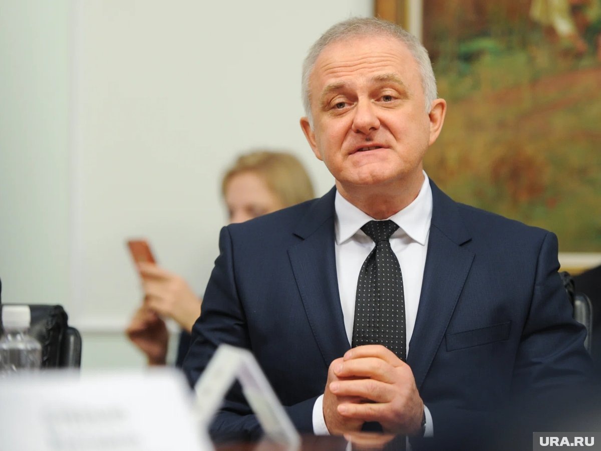     Анатолий Семенов отправлен в отставку