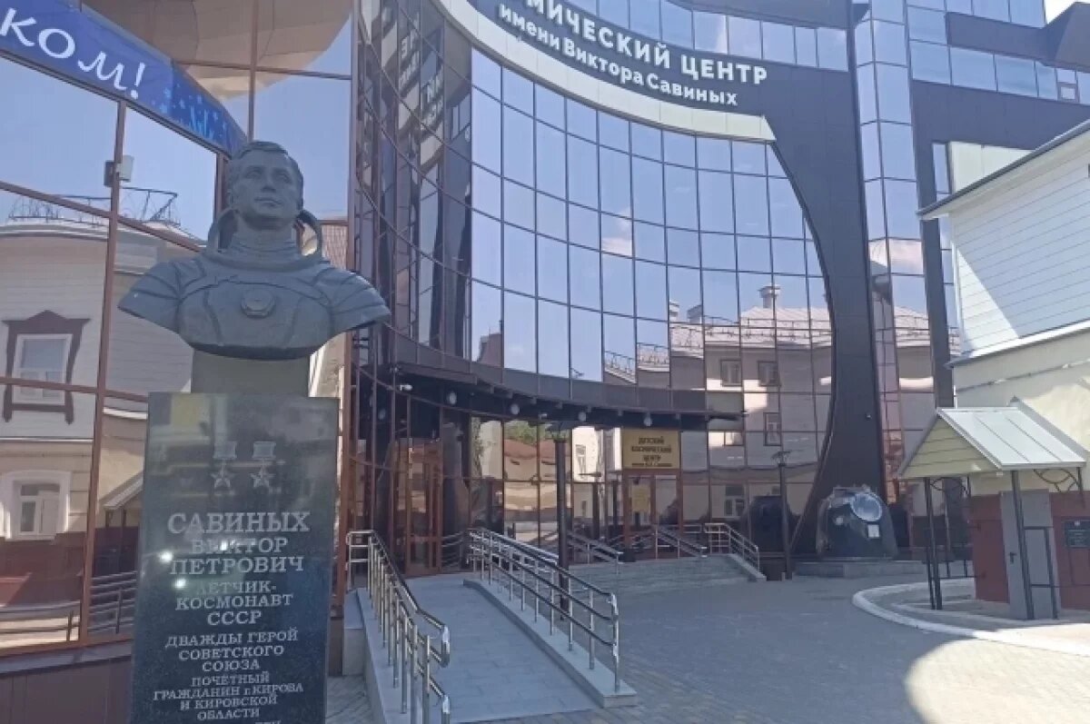    Стремиться ввысь.