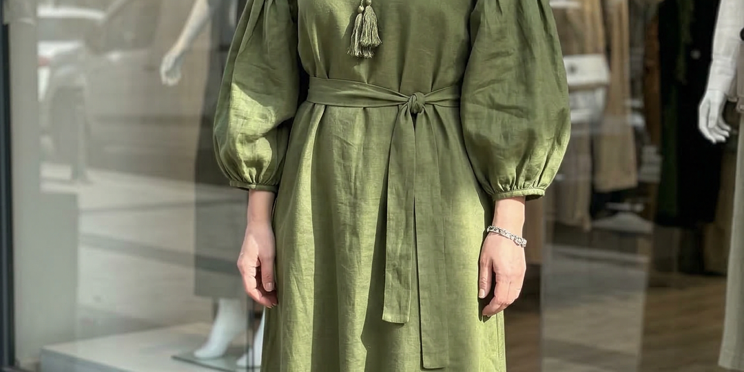 7 платьев для женщин 50+: не облегают, стройнят, выглядят дорого