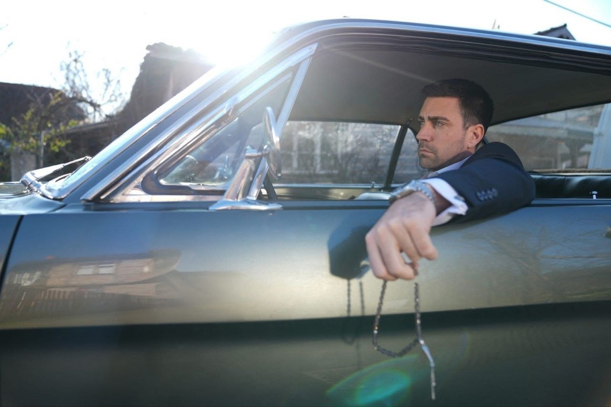 кадр из сериала "Дурнушка"