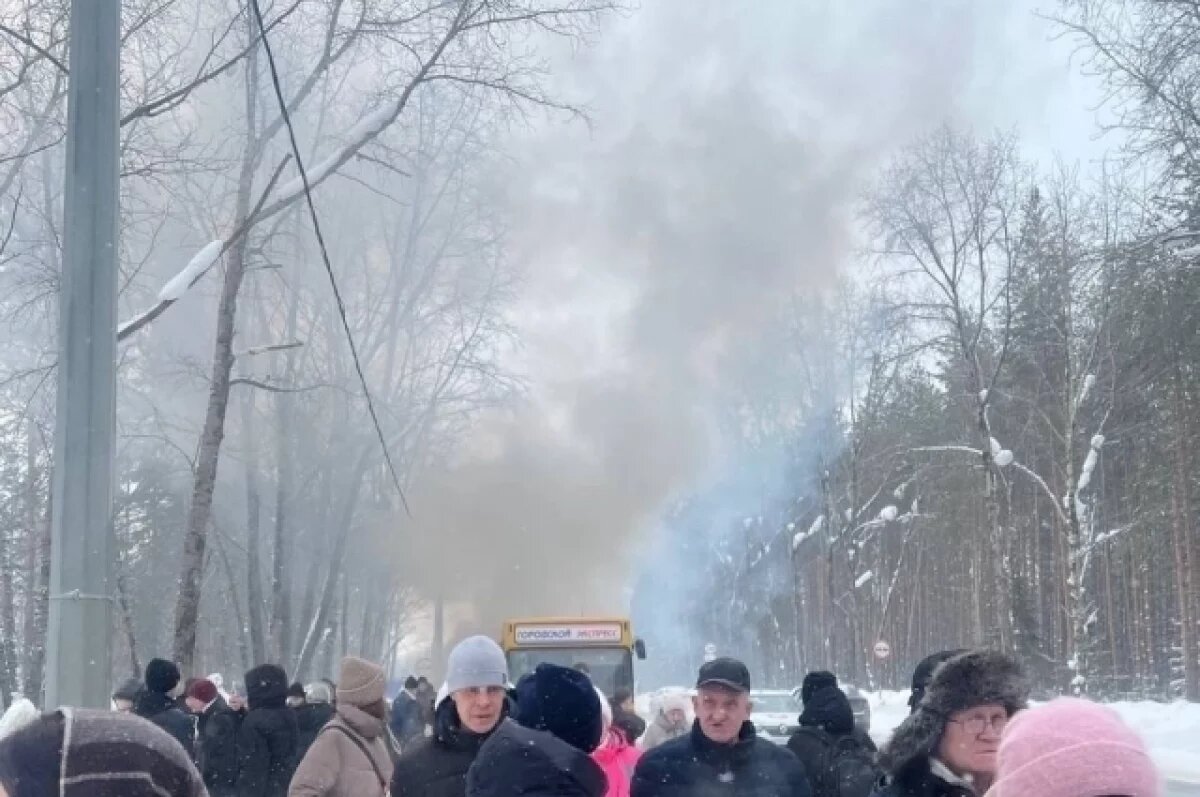    В Пермском крае автобус загорелся во время движения