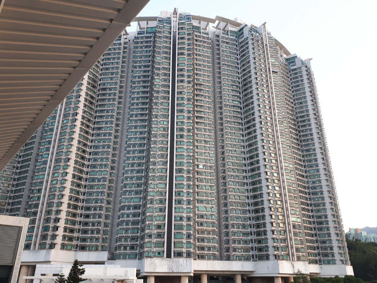 Типичный жилой многоквартирный дом по-гонконгски