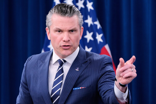 Глава Пентагона Пит Хегсет / Alex Brandon/AP   📷