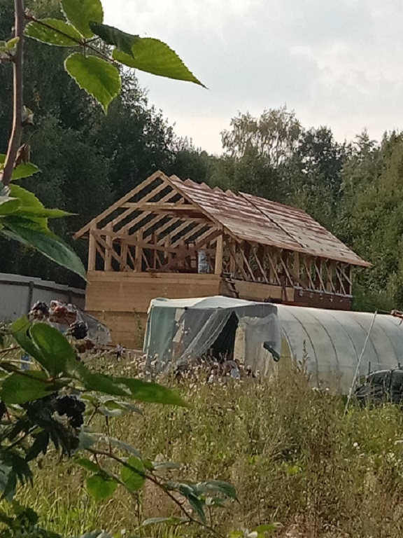 Начало обшивки крыши