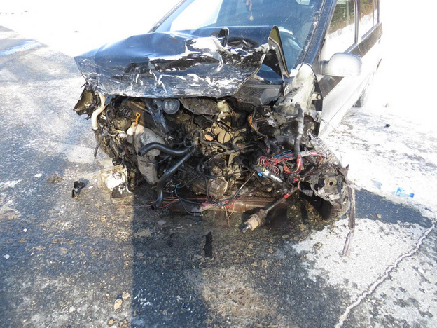    В Куменском районе столкнулись две иномарки, пострадали оба водителя