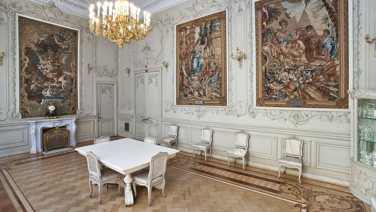 Белая Столовая. автор фото неизвестен. источник spbmuzei.ru/