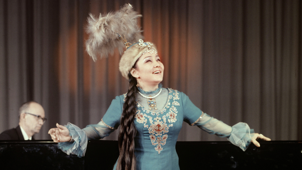    Оперная певица Бибигуль Тулегенова 1972 РИА