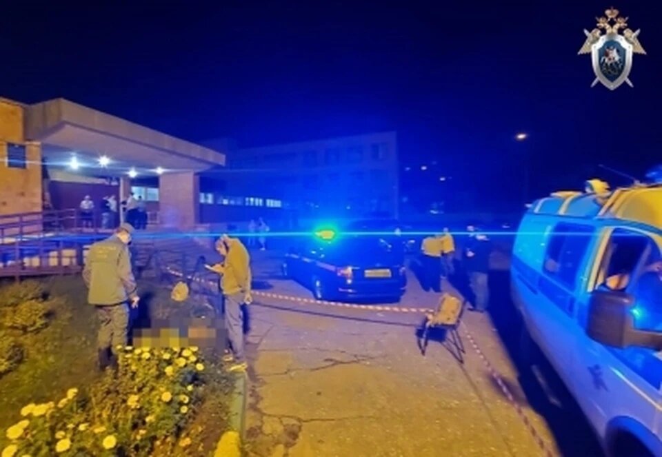 Оступившись, ребенок коснулся лицом и рукой металлорукава для кабеля, питающего камеру наблюдения. Фото: СУ СКР по Нижегородской области