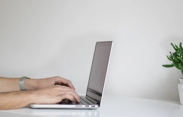 ФАС выпустил заявление о недопустимости рекламы в Telegram, YouTube и любых ресурсах, доступ к которым замедляется