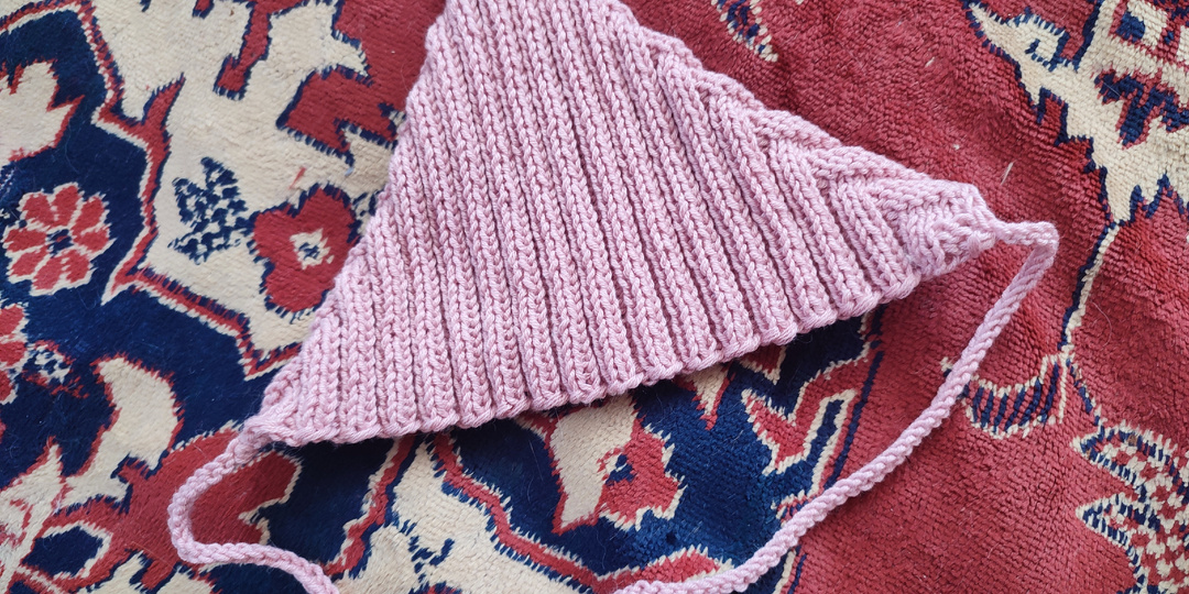 Чепчик для новорожденного спицами. Самый лёгкий "рецепт"