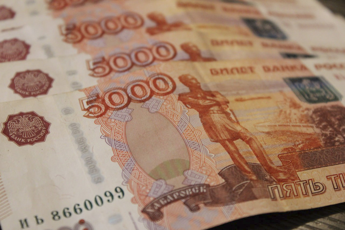 Производство нефтепродуктов, информационные технологии и выпуск электронной продукции остаются наиболее высокооплачиваемыми секторами экономики региона.  Фото: ФедералПресс / Ксения Кобалия