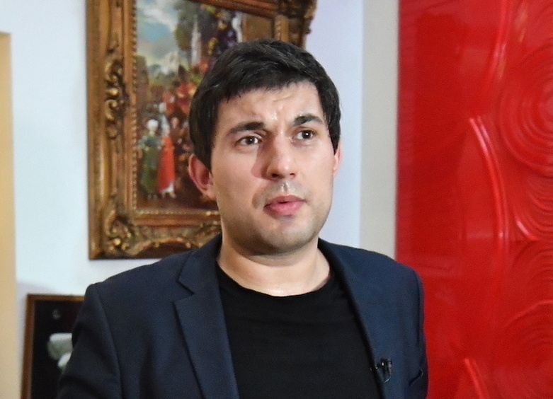     Бари Алибасов-младший