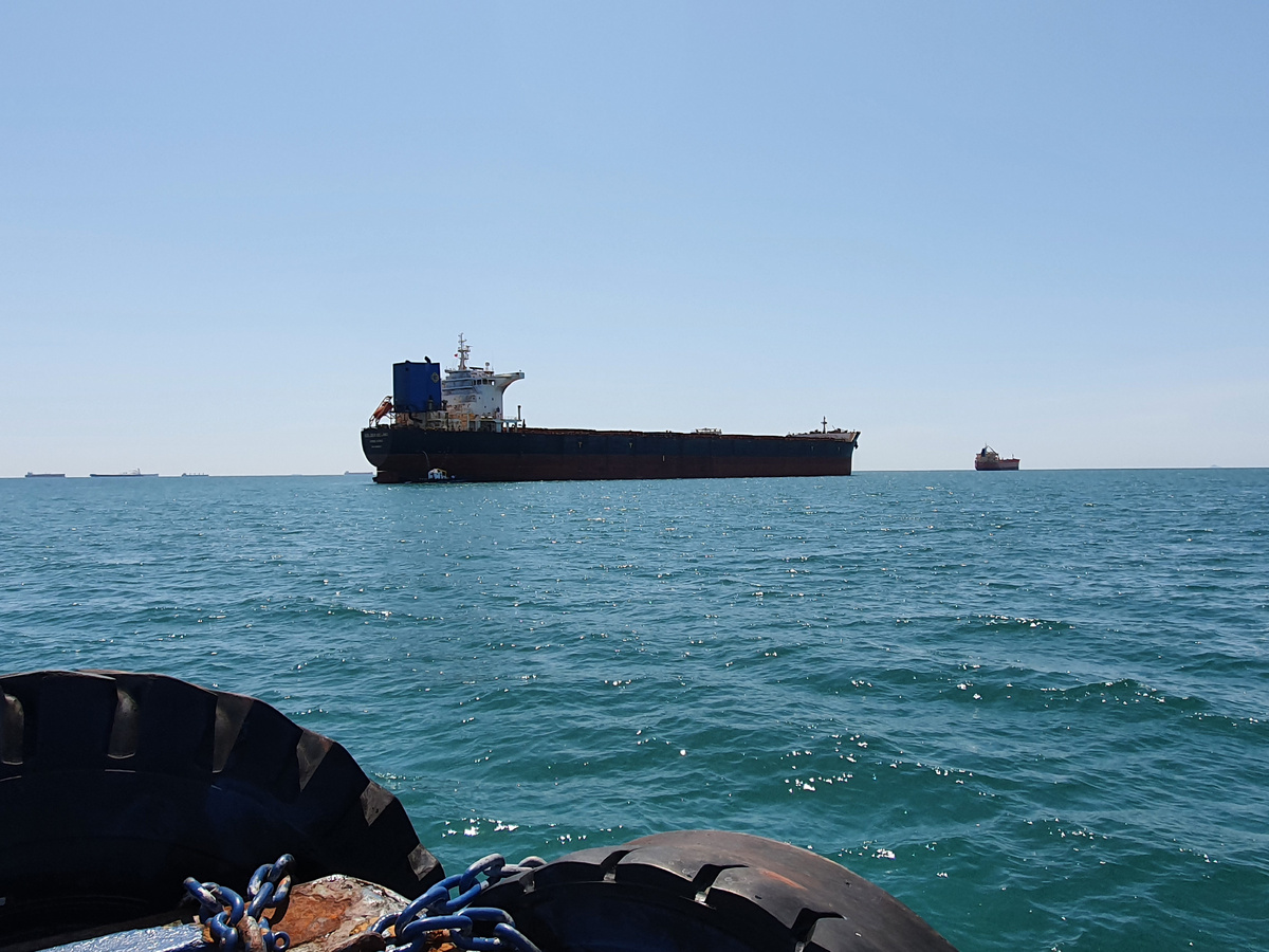 Вот судно, Голден Бенджин, на котором заколхозили скруббер-хауз. 