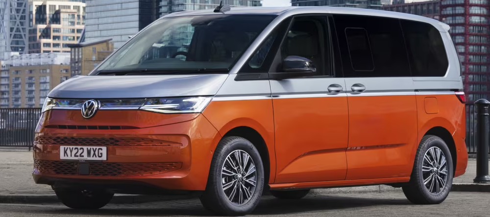 Установка дивана BMW G11 в новый VW Multivan T7