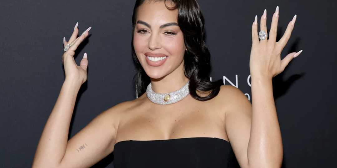 Сколько стоит любовь? Сравнили помолвочные кольца Джорджины Родригес и Арины Соболенко