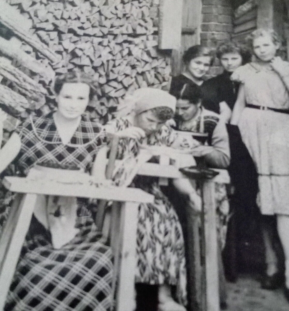 Моя мама первая на фото,на работе ,