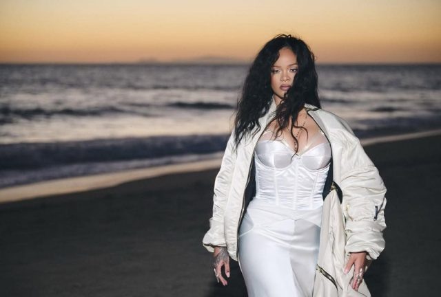    Рианна. Фото: @badgalriri (Instagram*)