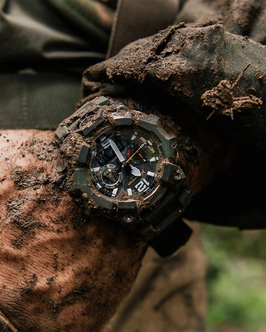 Пыле- и грязезащита обеспечивают стабильную работу технологий и механизма, даже когда циферблат приходится очистить, чтобы увидеть показания