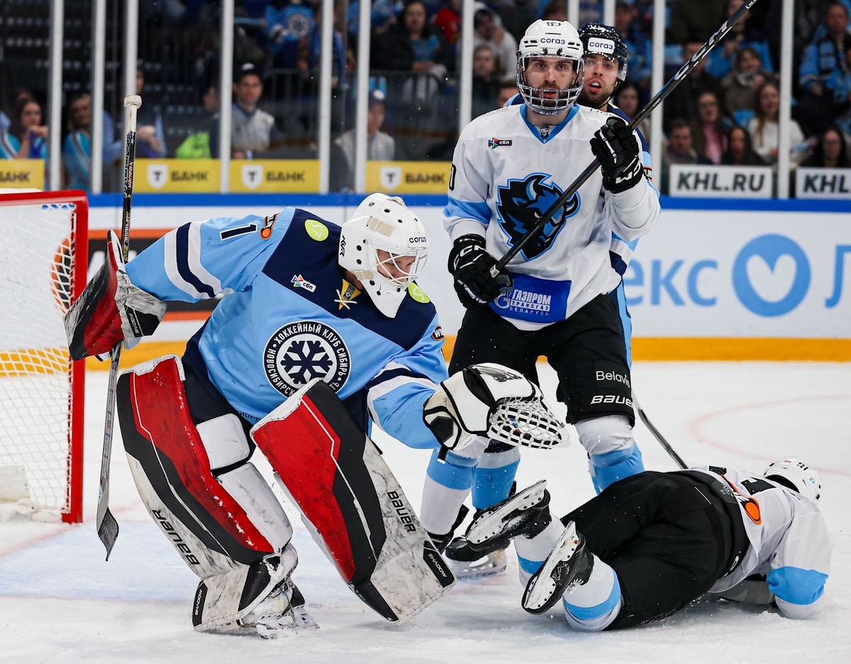 Вратарь задействует колоссальное количество энергии. К финальной сирене он обезвожен и выжат как лимон