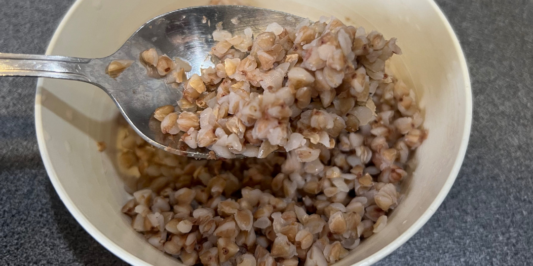 Почему сахар растёт по утрам: 7 причин у людей старшего возраста и меню для снижения