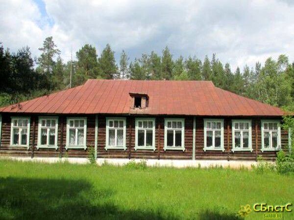 Школа в котороой я учился Фото из https://sarbib.ru/upload/blogs/2caa96f19692e803ce73e9e3c85c3219.jpg