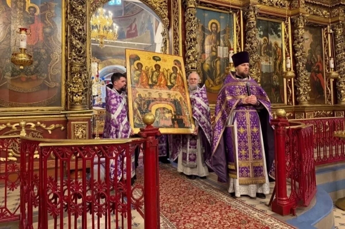    Новая святыня появилась в Троицком соборе в Пскове