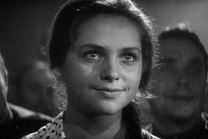 Ёла Санько в фильме "Хроники пикирующего бомбардировщика"