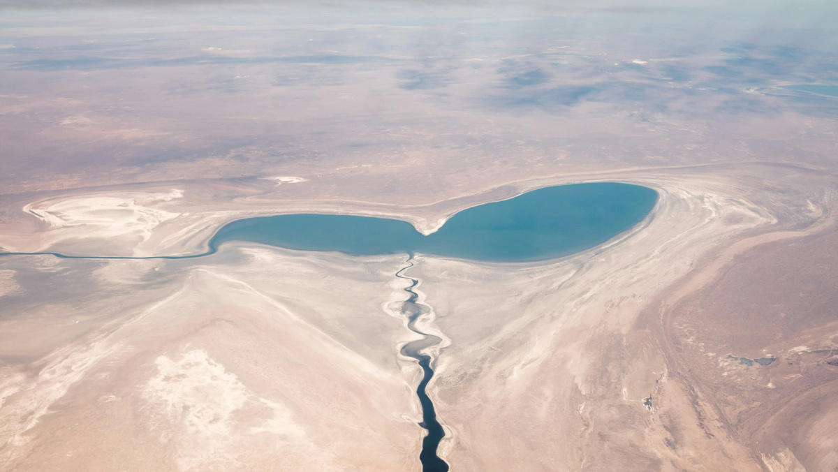 2008 год. Автор фото Patrick Schneider на Unsplash