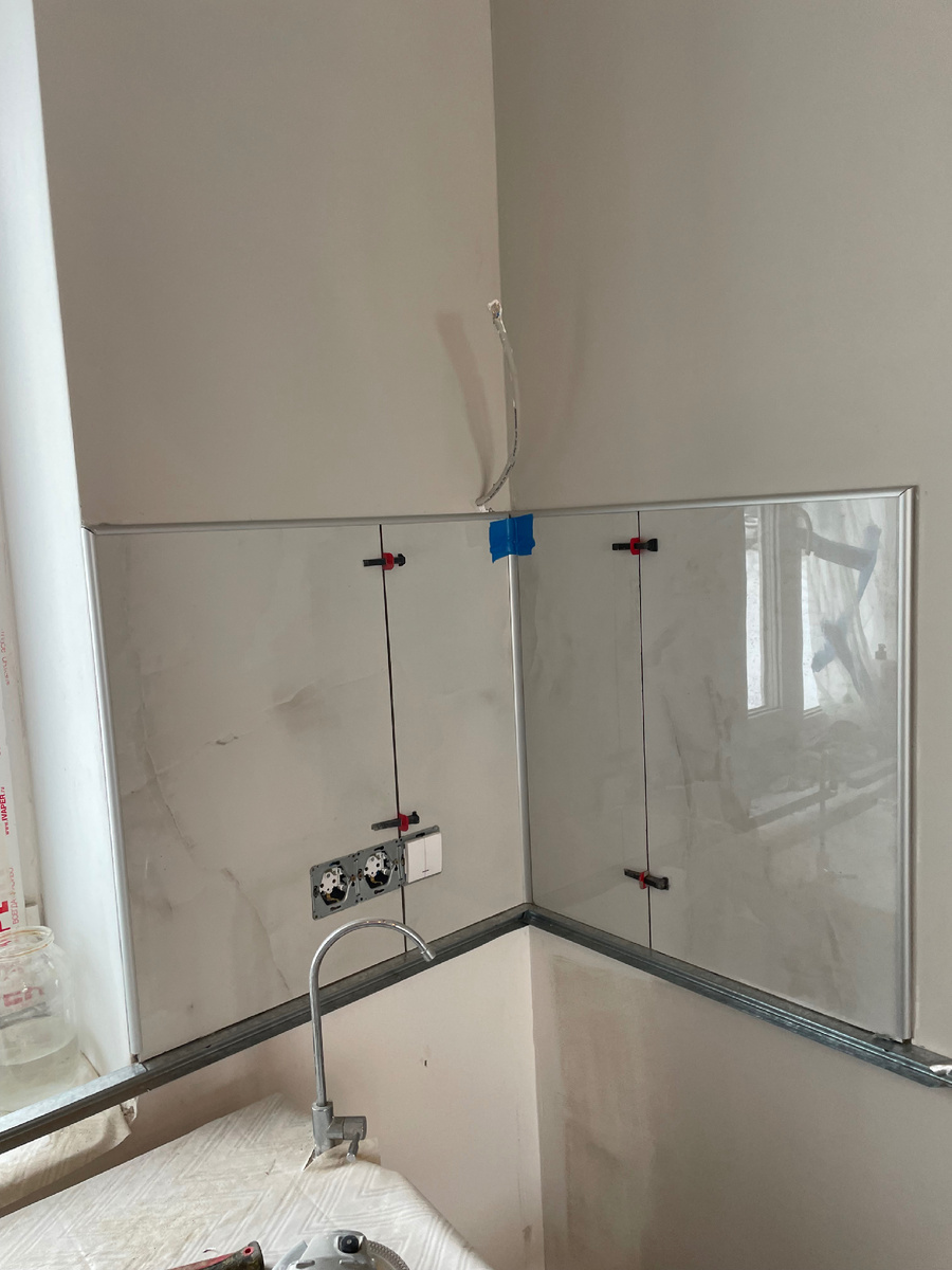 Часть фартука