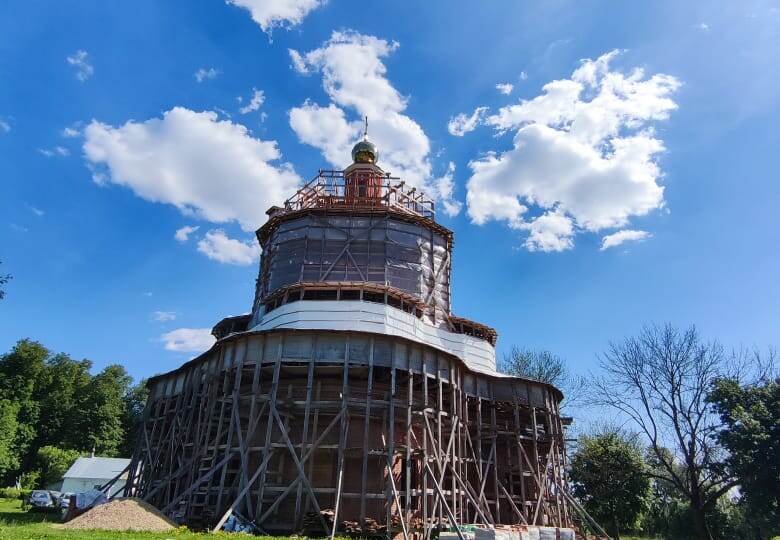 Вознесенский храм - это встреча времени и вечности, это небо на земле.