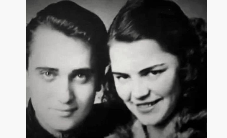 Анна (дев. Опанасенко) и Вячеслав Сумские были известными актёрами