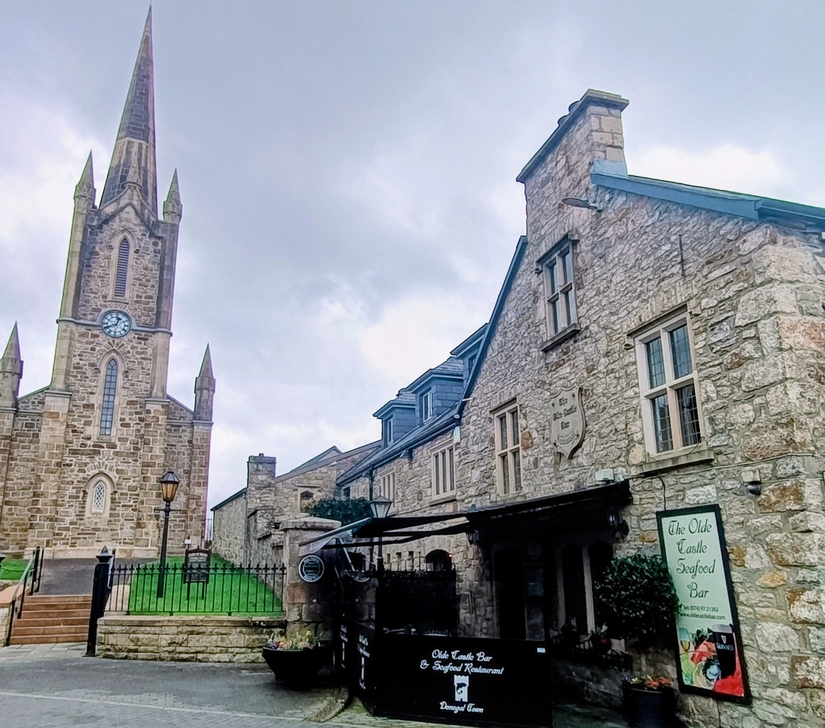 Приходская церковь Donegal рядом с Замком. Ирландия. Фото автора 