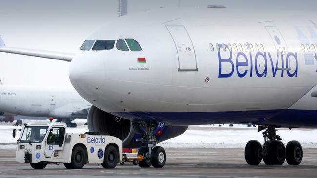 Пока «Белавиа» отмечала 30-летие, Национальный аэропорт Минск один за другим принимал вывозные рейсы тг Минтранса Беларуси