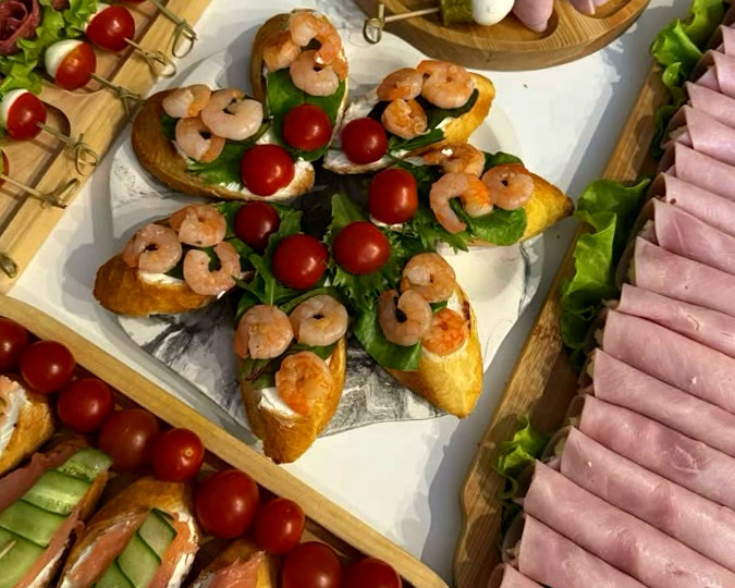 Закуски на любой праздник: 7 вариантов, которые всегда производят впечатление