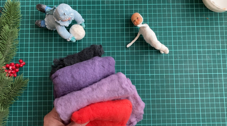 Цветная вата для ватного папье-маше.