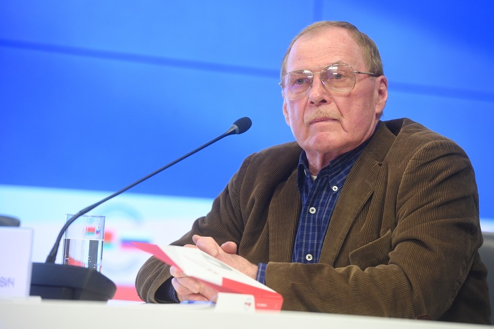    Путин поздравил актера Гостюхина с 80-летним юбилеем Михаил ФРОЛОВ